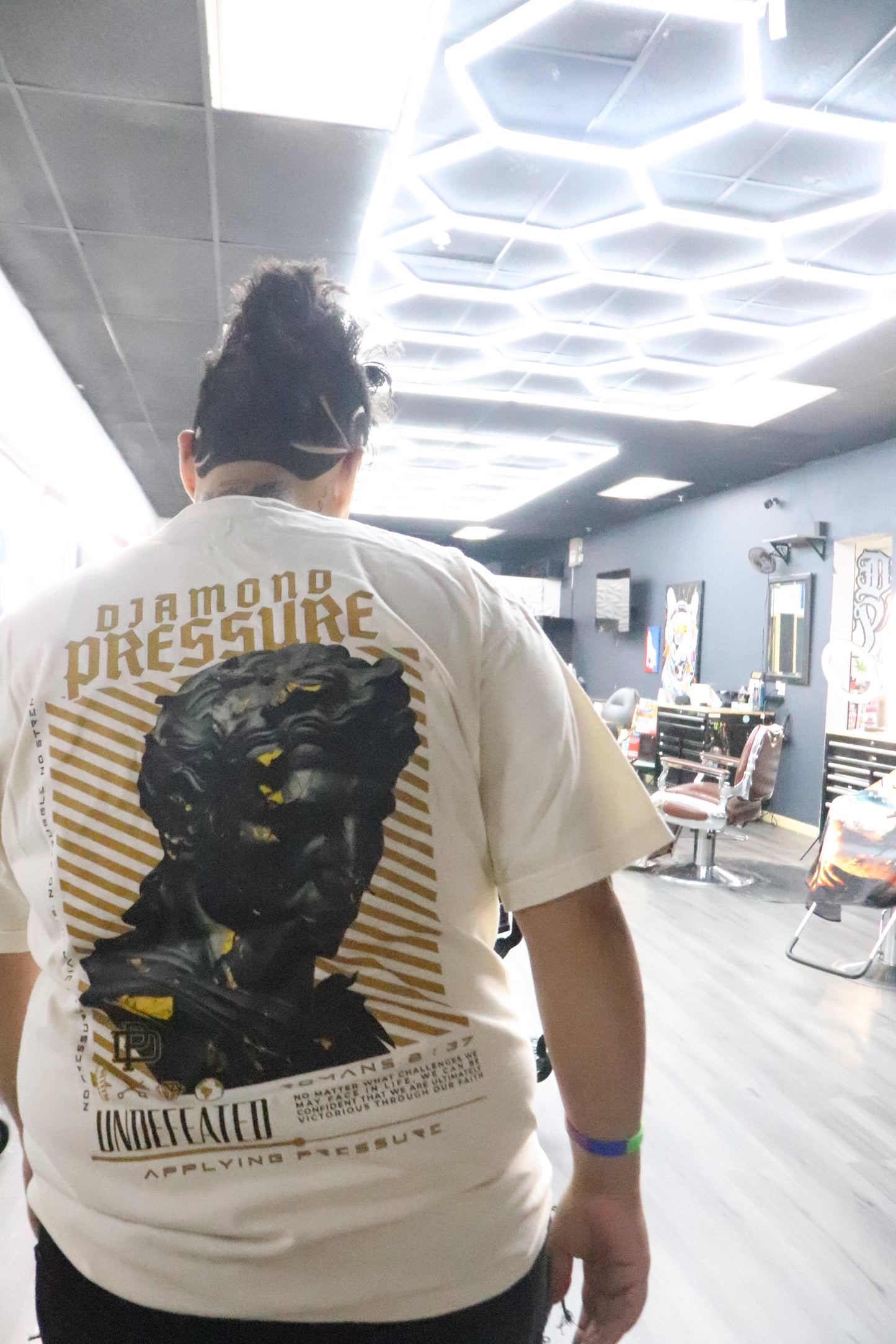 Diamond Pressure Cream Statue T Shirt